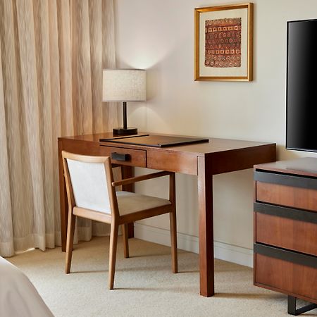 Ka La'I Waikiki Beach, Lxr Hotels & Resorts Хонолулу Екстериор снимка
